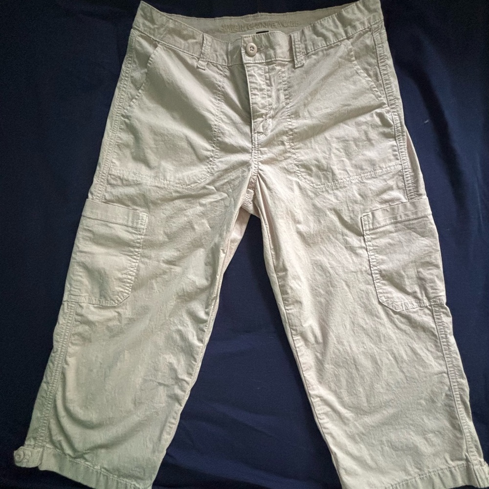 American Eagle Outfitters Women's Light Beige Capris